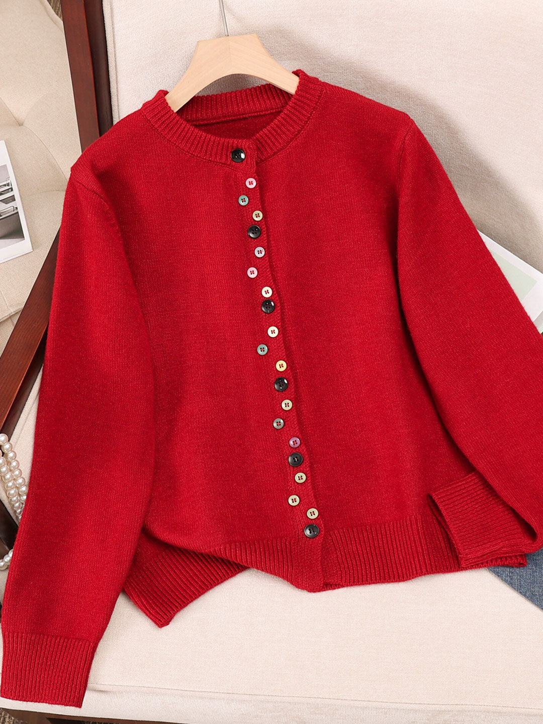 Aaliyah Classic Crew Neck Buttoned Knitted Cardigan-White