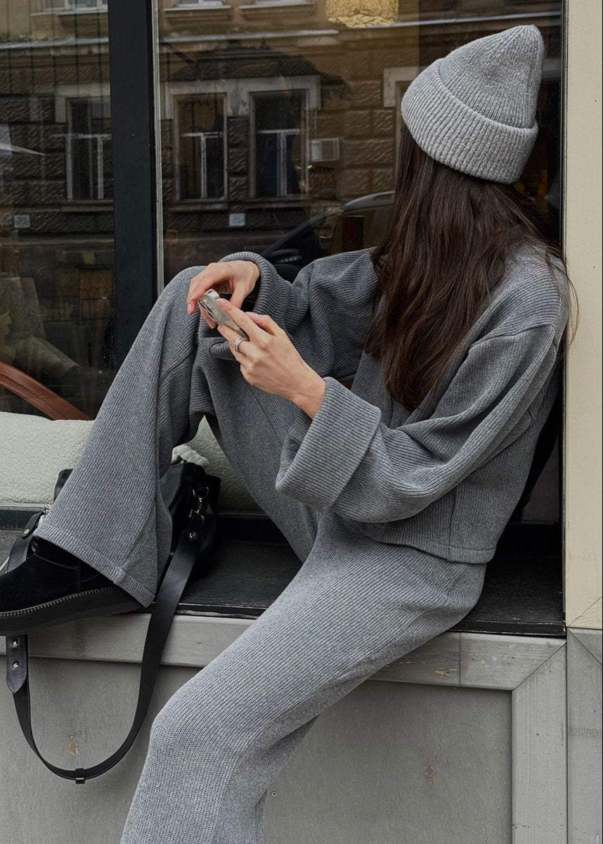 Avery Knit Lounge Set – Zip-Up Jacket and Wide-Leg Pants