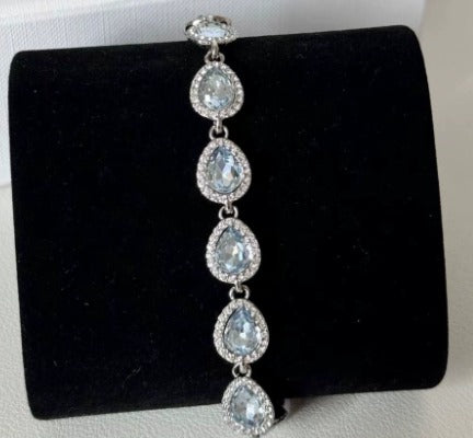 🚨 FLASH DEAL 🚨 Angel Eyes Bracelet