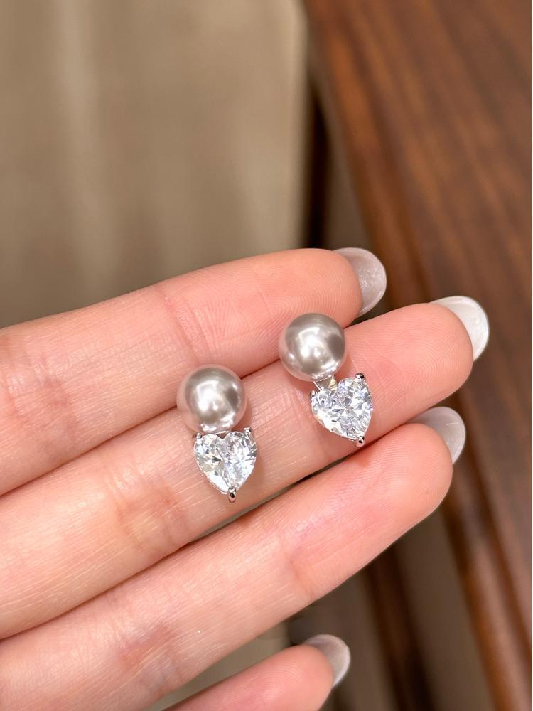 Cleo Earring
