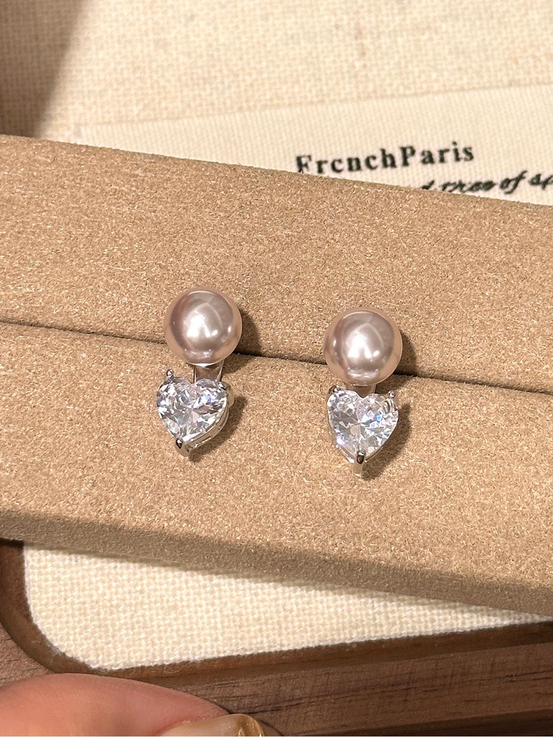 Cleo Earring