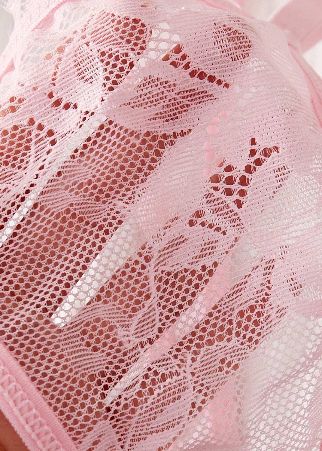 Blush Chain Detail Lace Lingerie Set – Pink Bra & Thong Ensemble for Women