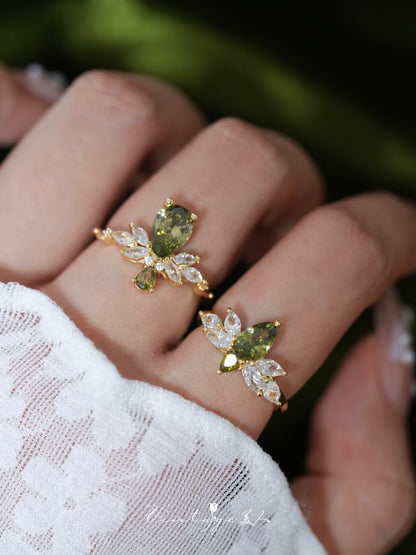 Vintage Drop Green Stone Cocktail Ring