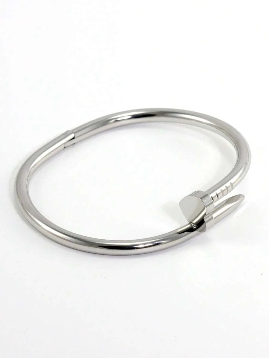 Gleaming Gold Tone Stainless Steel Four Leaf Clover Bangle