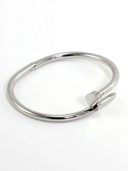 Gleaming Gold Tone Stainless Steel Four Leaf Clover Bangle
