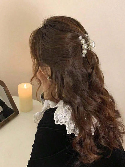 Pearl Hair Claw Clip Keeps Side Bangs Secure All Day