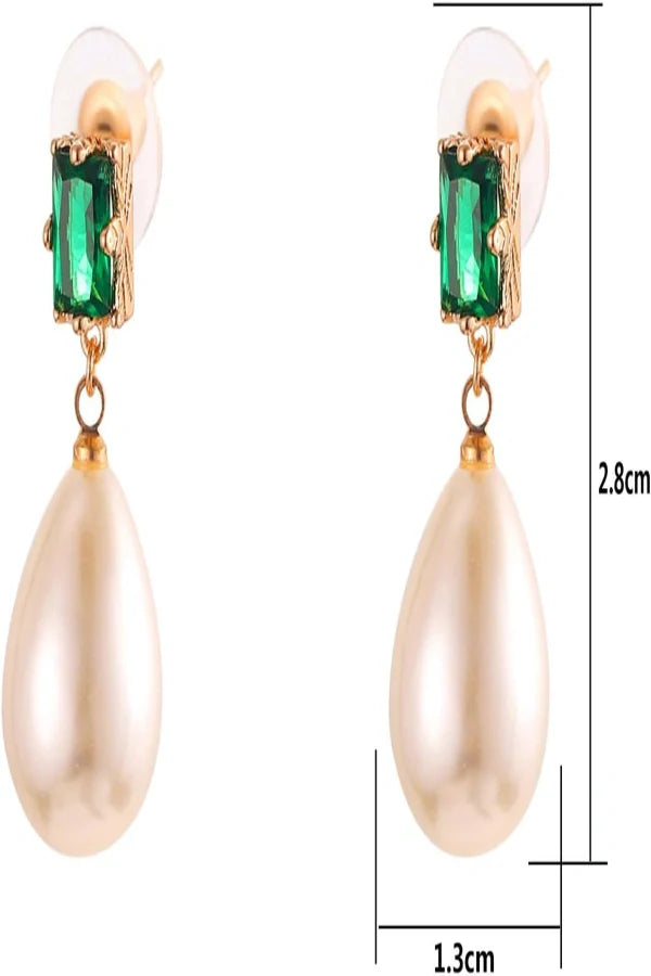 Tricia Pearl Earrings