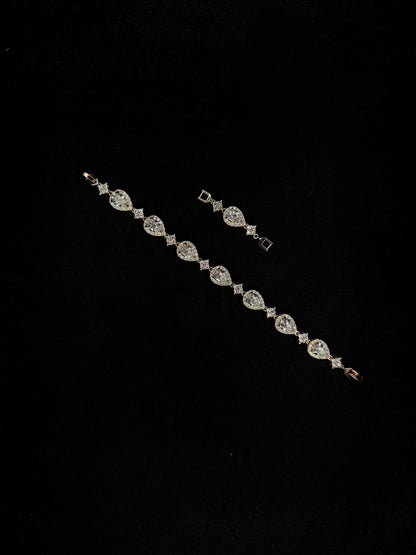 🚨 FLASH DEAL 🚨 Star Drop Bracelet