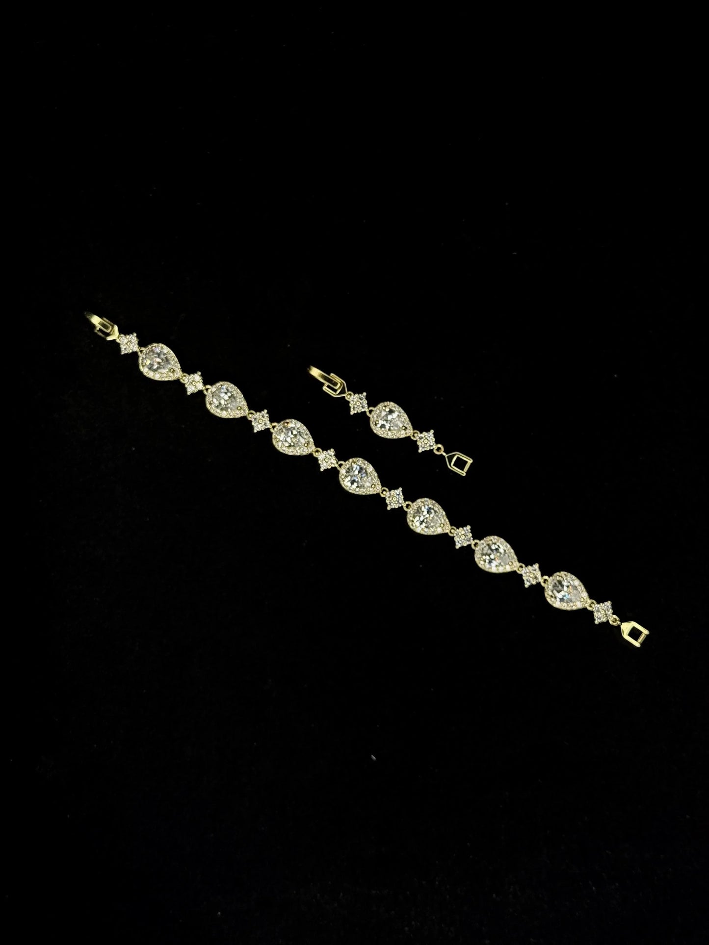 🚨 FLASH DEAL 🚨 Star Drop Bracelet