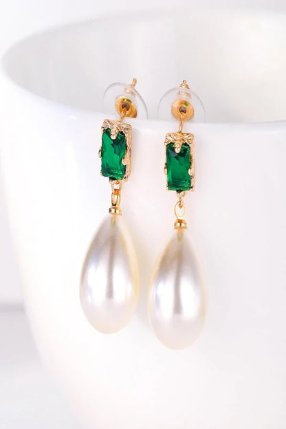 Tricia Pearl Earrings