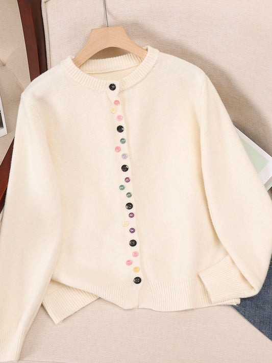 Aaliyah Classic Crew Neck Buttoned Knitted Cardigan-White