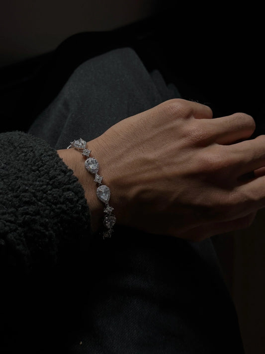 🚨 FLASH DEAL 🚨 Star Drop Bracelet