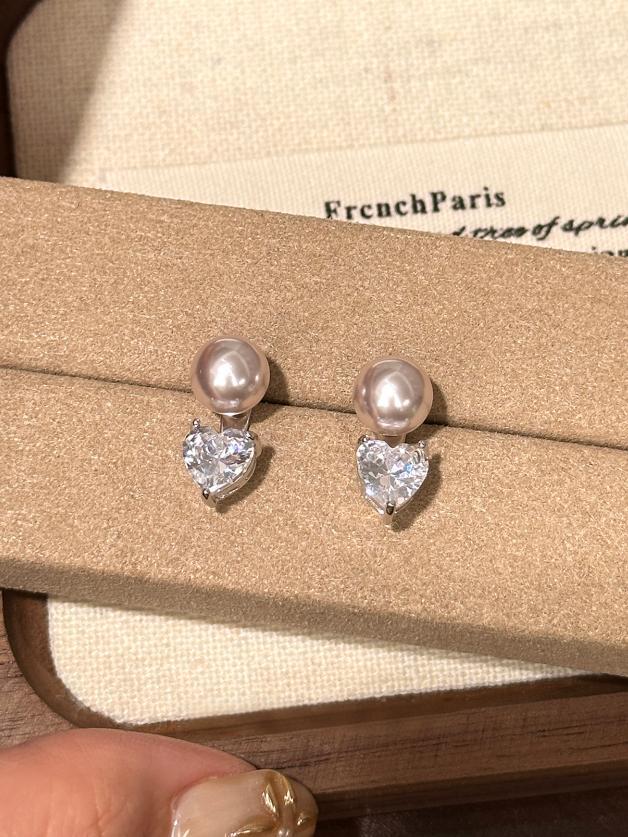 Cleo Earring