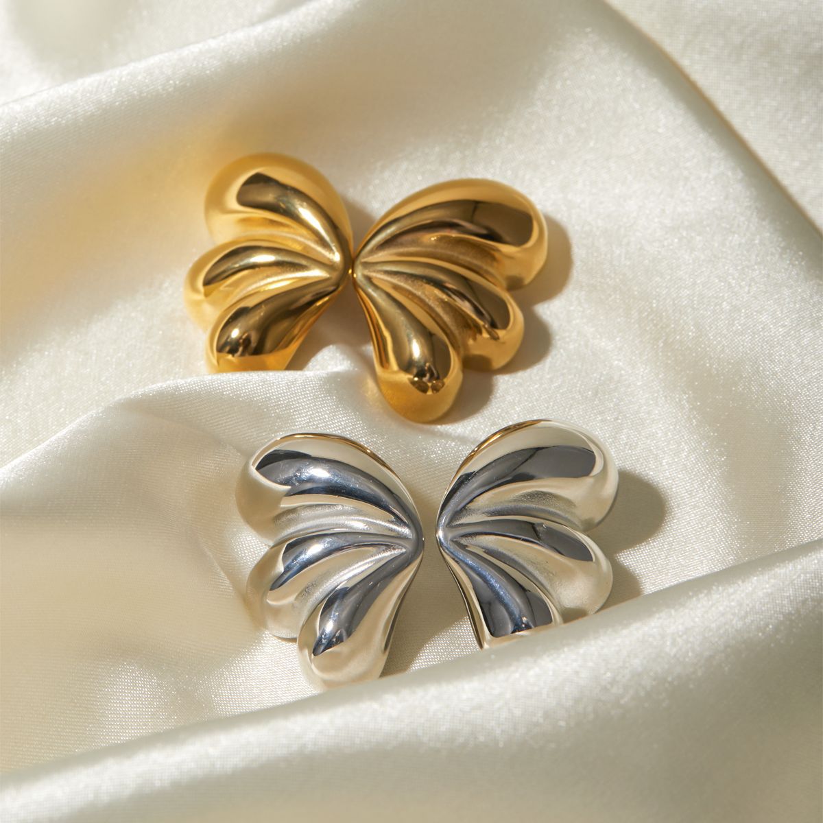 Curved Heart - Statement Earrings