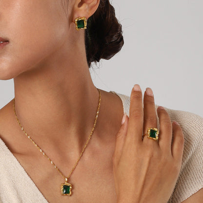 Esmeralda Emerald Pendant Necklace
