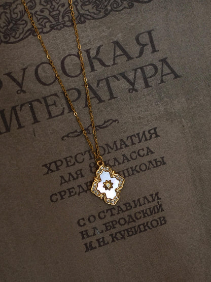 Estelle Necklace
