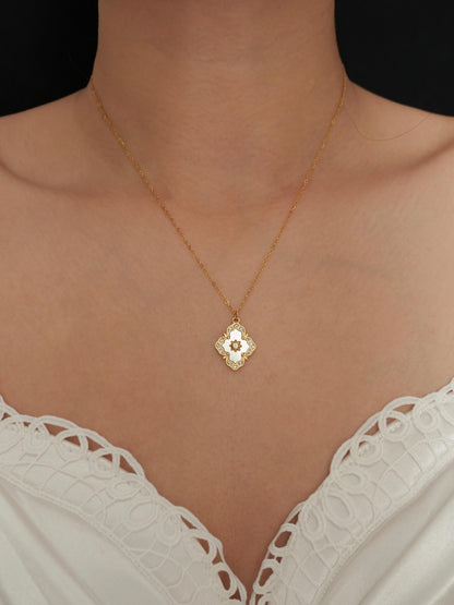 Estelle Necklace