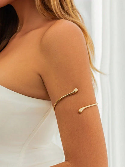Chic Design Metal Drop Armband