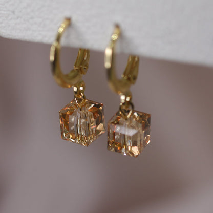 Aurora Cube Crystal Earrings champagne