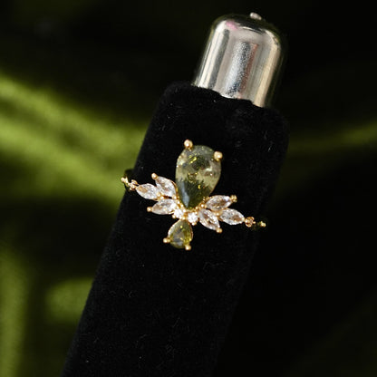 Vintage Drop Green Stone Cocktail Ring