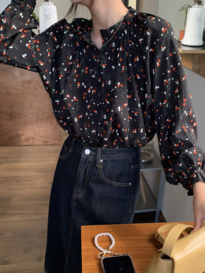 Adela Vintage Floral Print Crew Neck Blouse