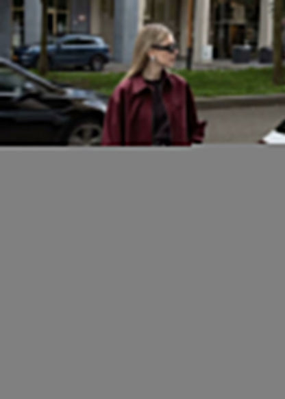 Crimson Way – Oversized Zip-Up Jacket in Deep Burgundy